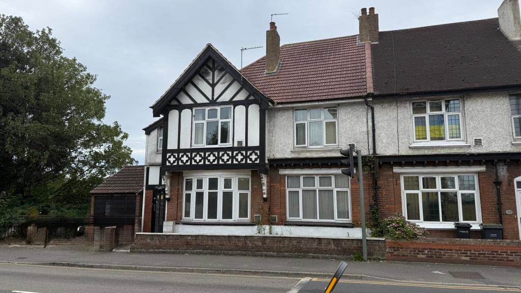 Vacant Semi-Detached House With Potential