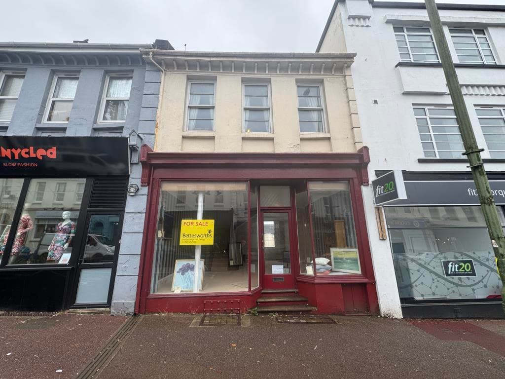 Three Storey Commercial Property In Popular Location