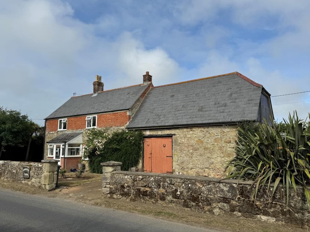 Traditional Farmhouse For Improvement With Barns And Outbuildings On A 2.5 Acre Plot