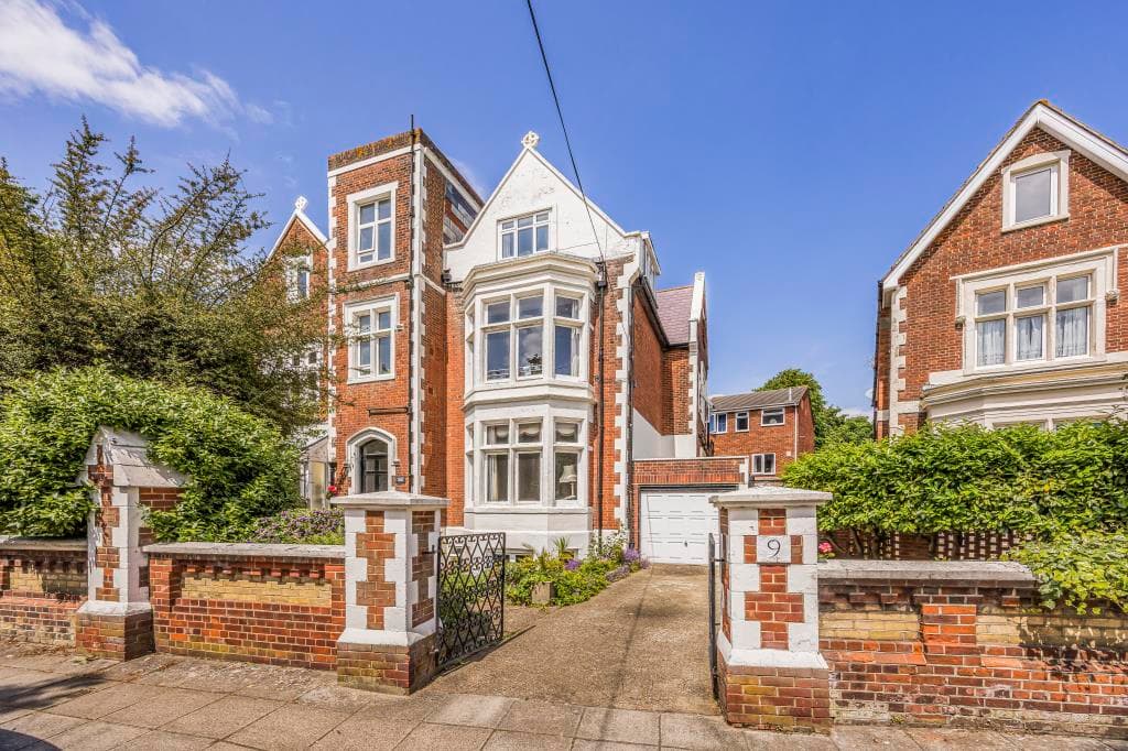 Substantial Semi-Detached Victorian Dwelling With Additional Investment Income