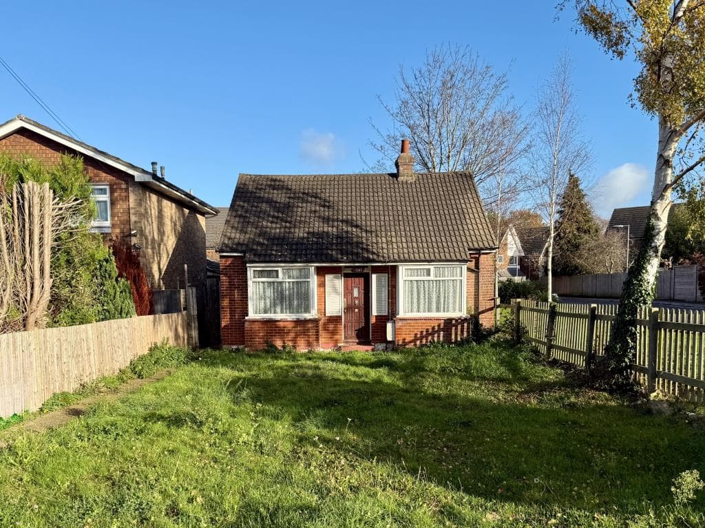Detached Three-Bedroom Bungalow With Potential