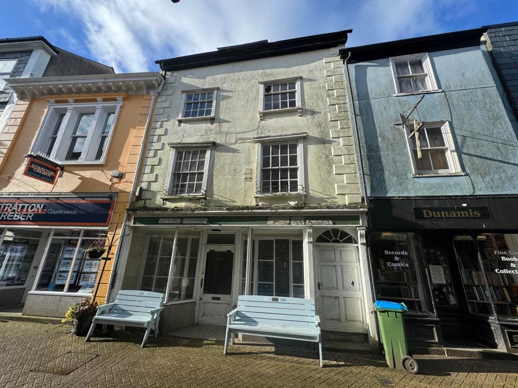 Commercial Property With Planning Consent For Part Conversion To HMO