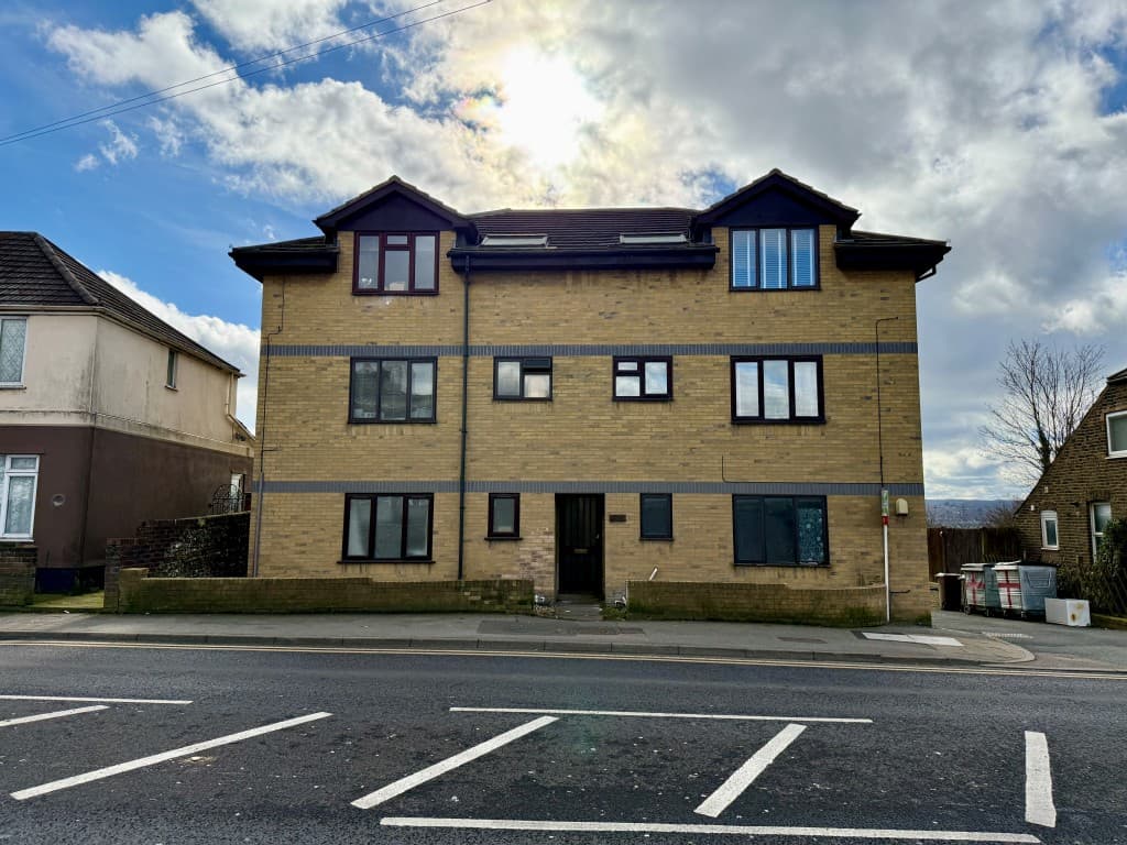 Vacant One-Bedroom Flat