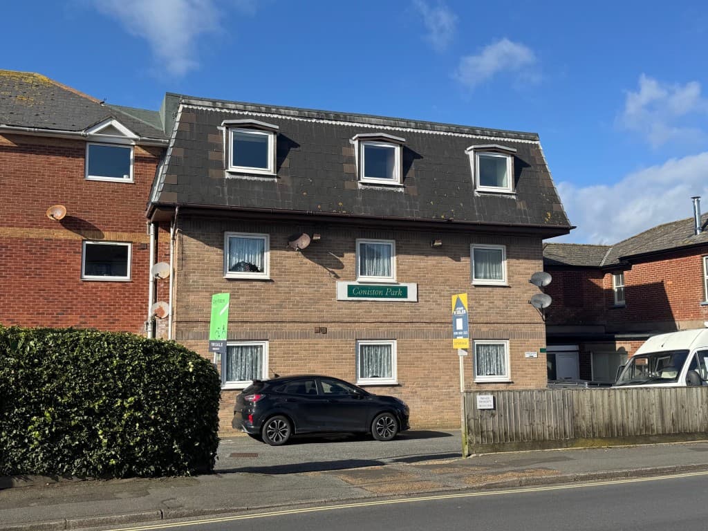 Two-Bedroom Flat For Over 55 Year Olds - Allocated Parking Space