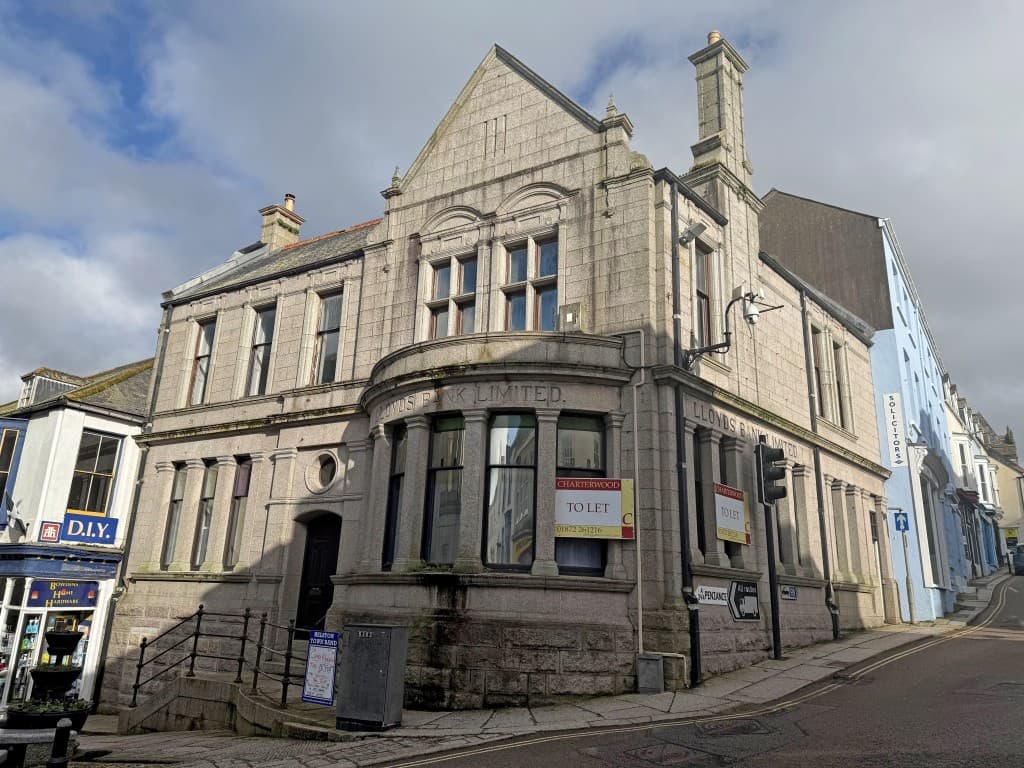Freehold Former Bank With Development Potential