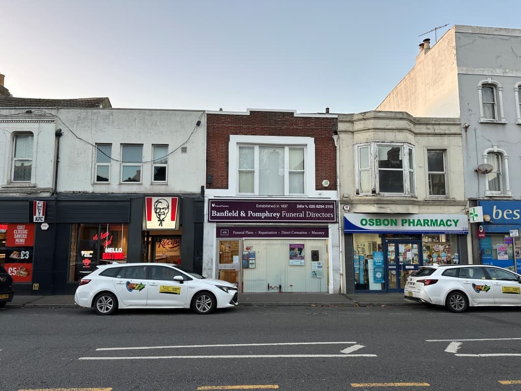 Three Storey Commercial Unit For Investment