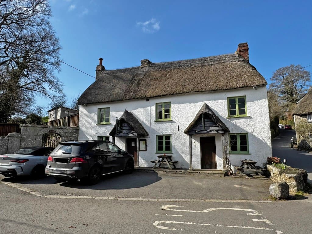 Historic Public House For Improvement Within Dartmoor National Park