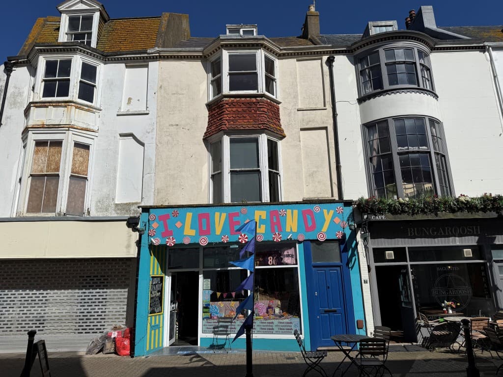 Mixed Use Investment In Town Centre Producing Approx. £34,000 Per Annum