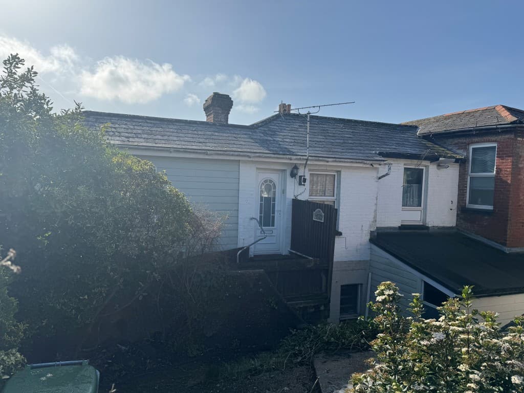 Town-Centre Flat With Private Access For Investment Or Occupation