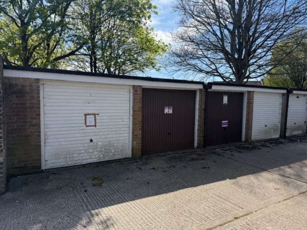 Eight Freehold Garages In Block