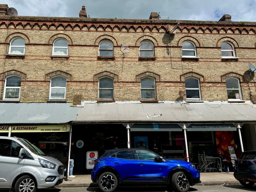 Three-Bedroom Maisonette For Complete Refurbishment