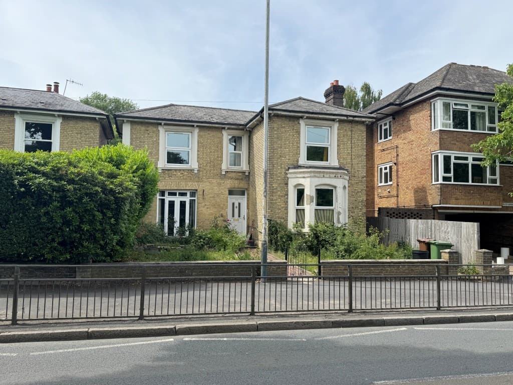 Detached Four-Bedroom House For Improvement