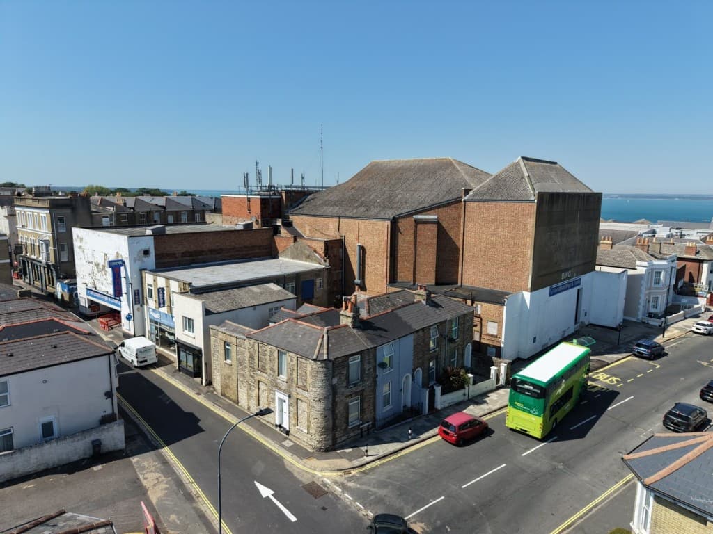 Long Leasehold Town Centre Commercial Investment