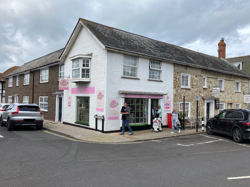 Commercial Investment With Share Of Freehold
