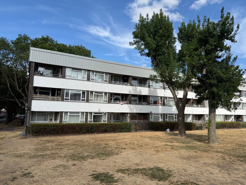 Ground Floor Flat With Long Lease