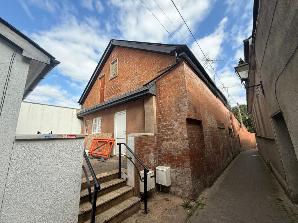 Cottage Conversion For Completion - First Fix Required