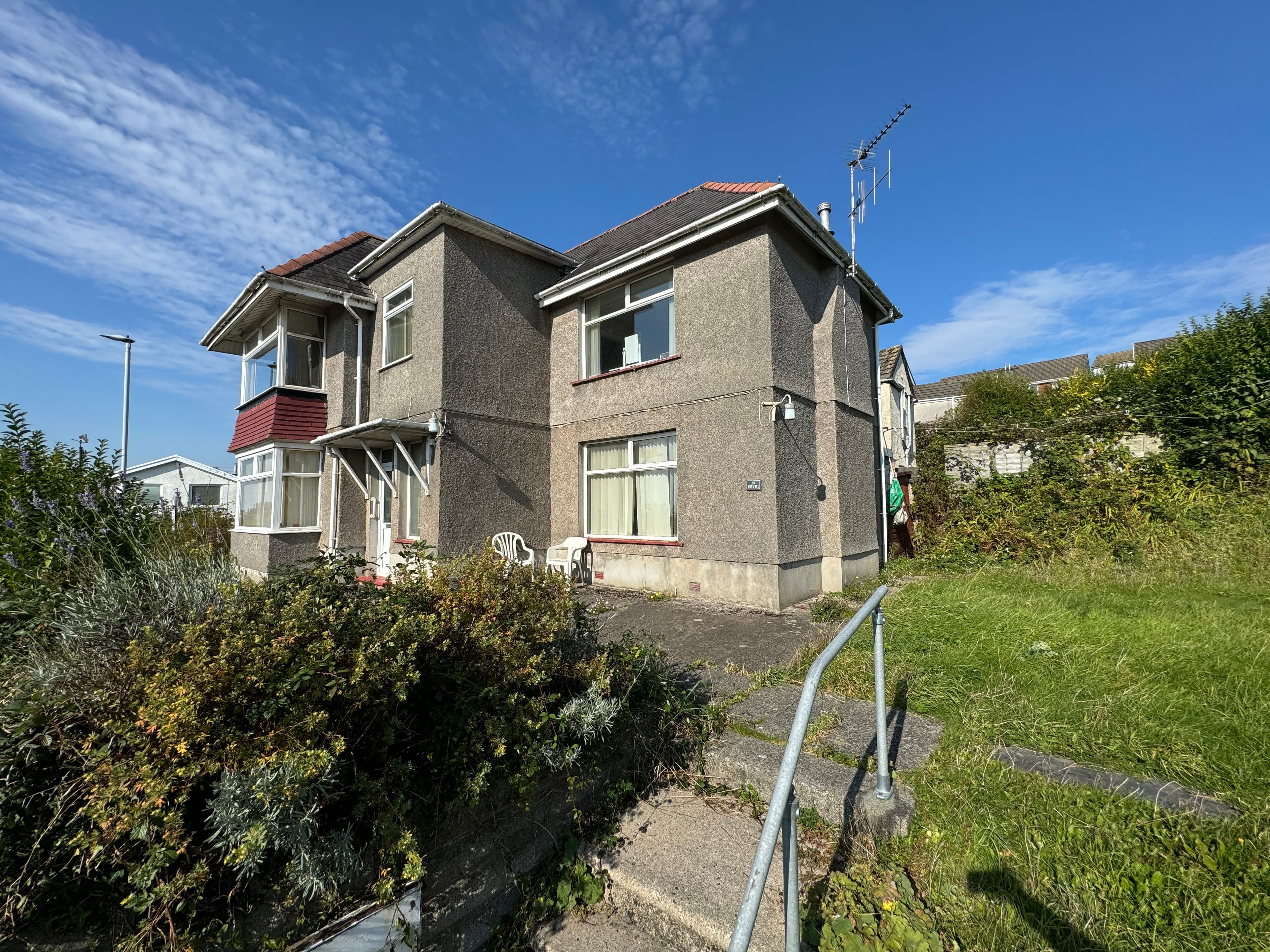 Detached Property in Sought After Area