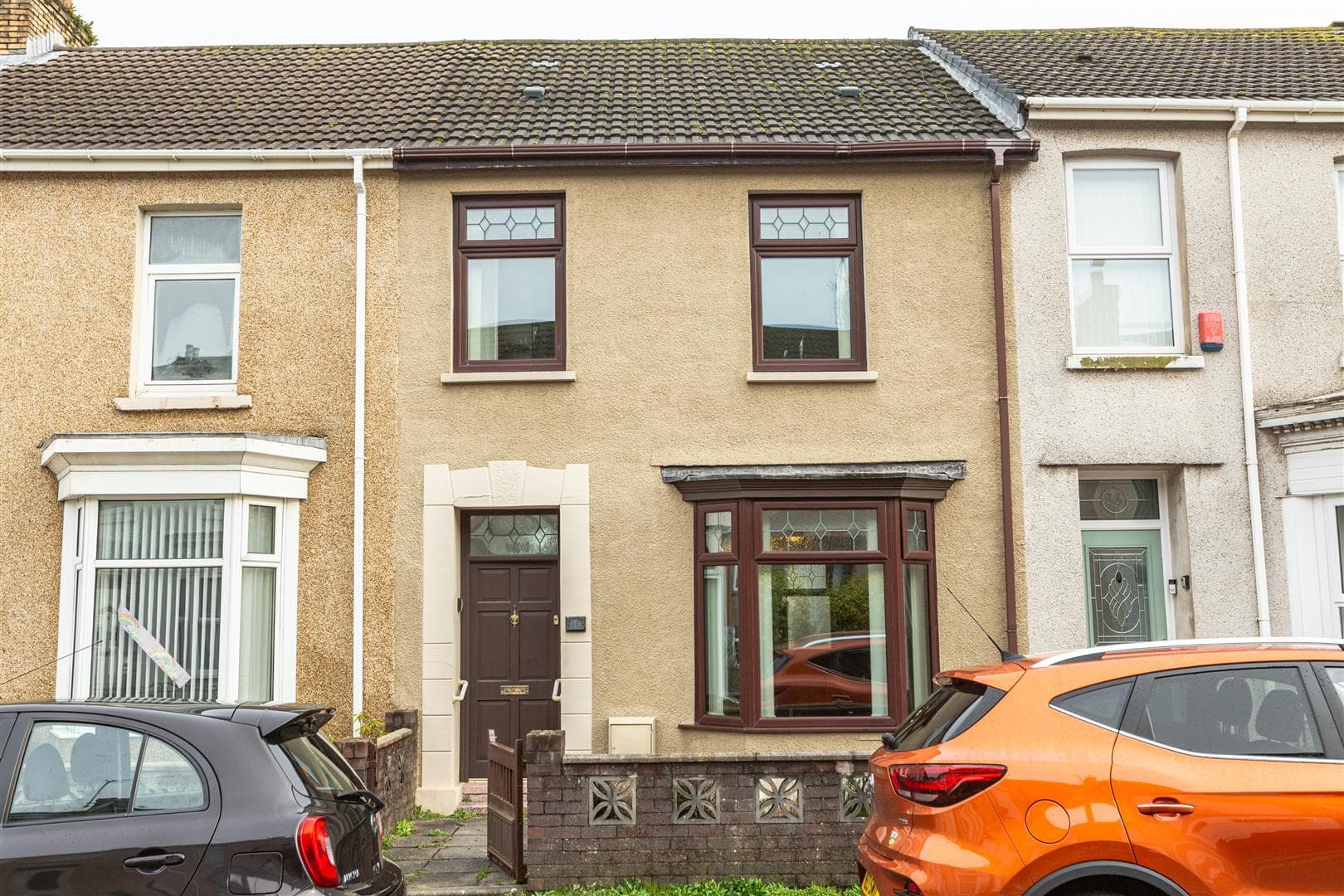 Mid-Terrace Property in Llanelli