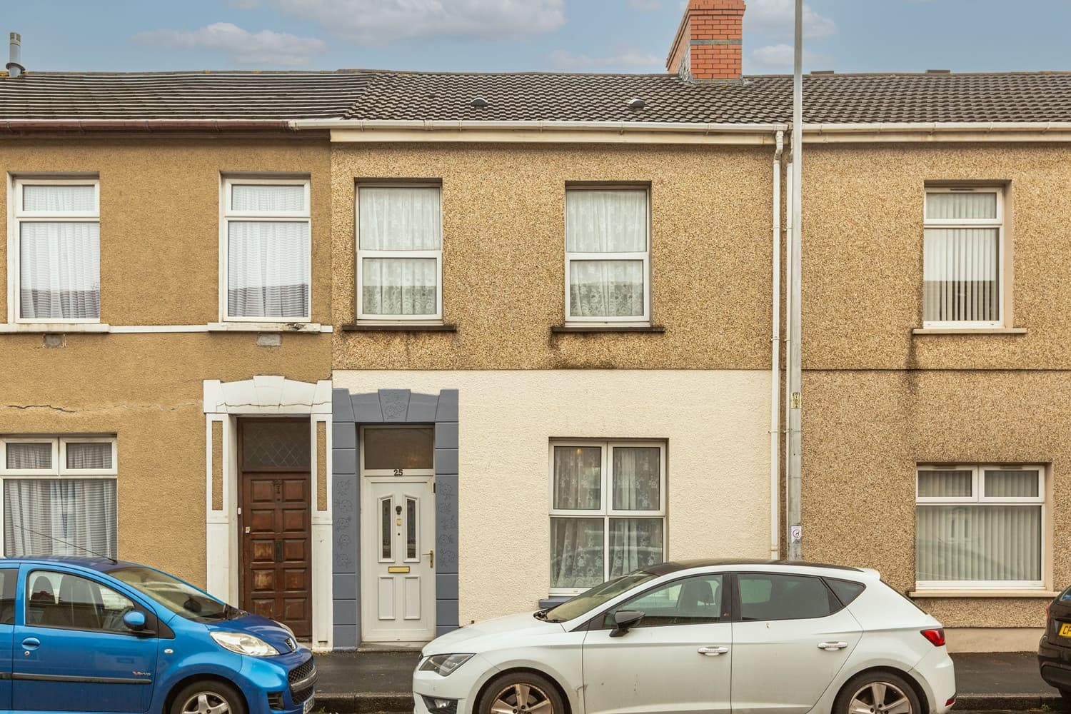 Mid-Terrace Property in Llanelli