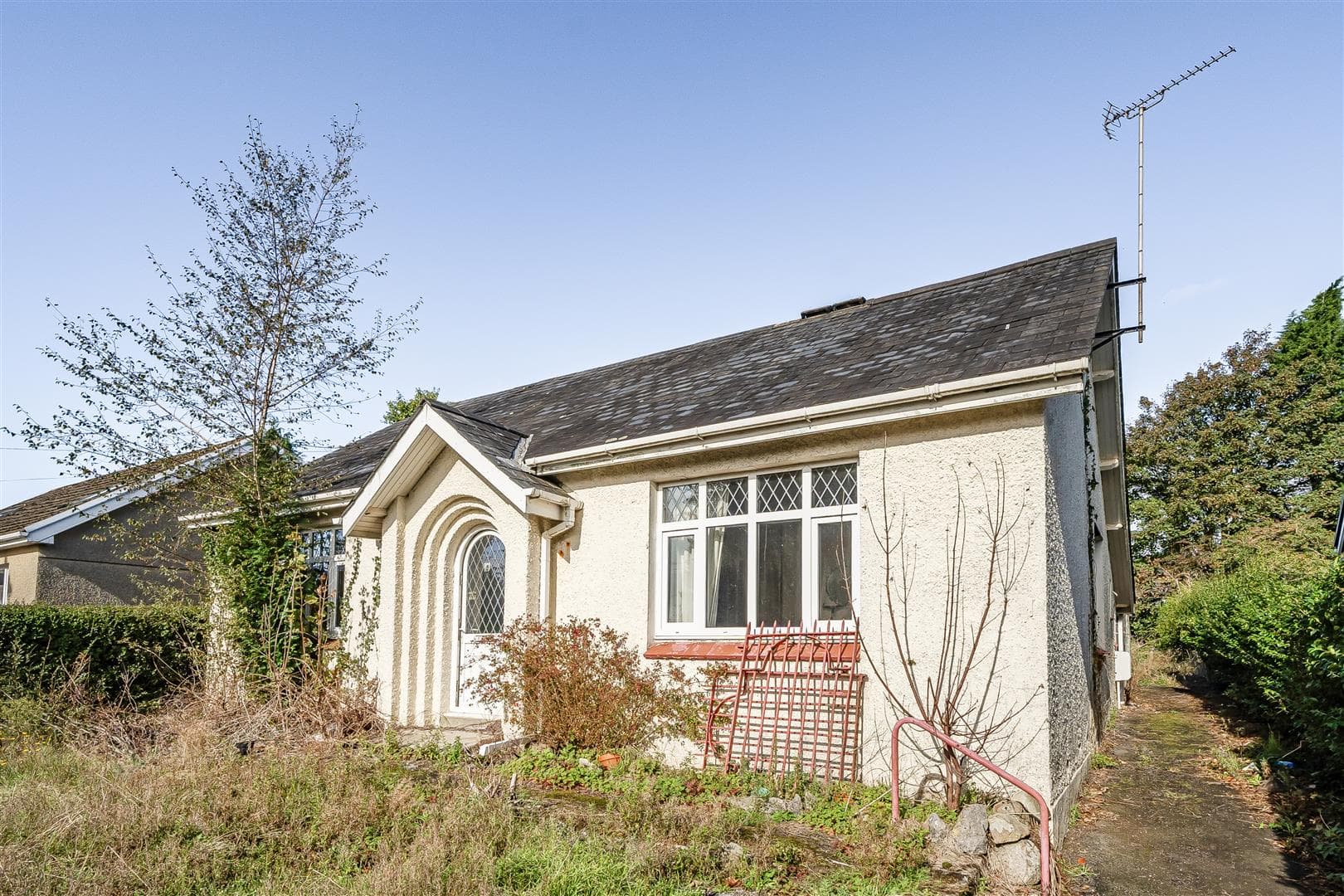 Two-Bedroom Bungalow in Need of Renovation