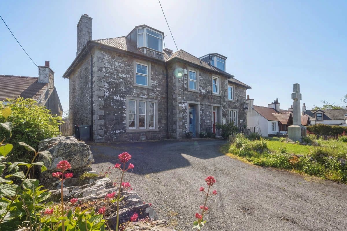 5 Bedroom House
