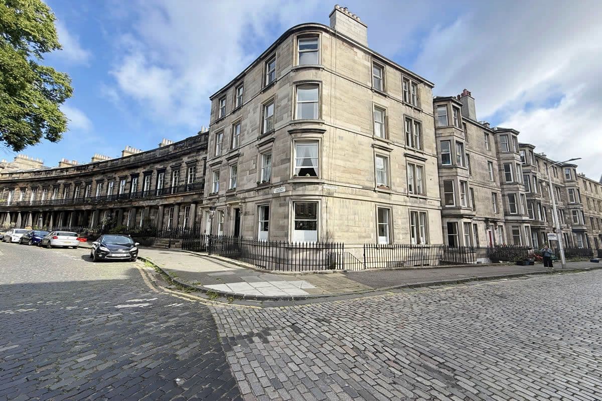 2 Bedroom Flat