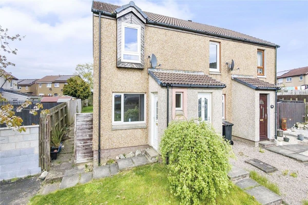 2 Bedroom House