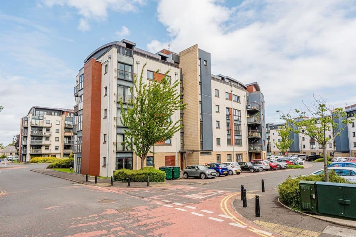 2 Bedroom Flat