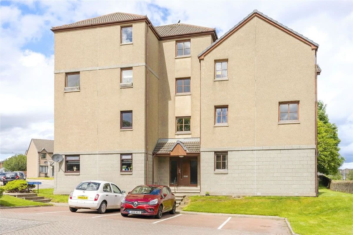 2 Bedroom Flat