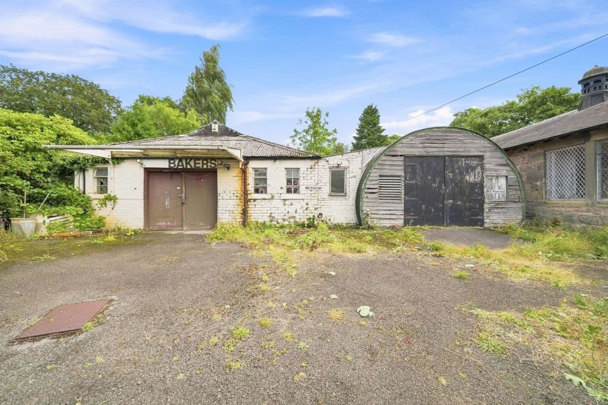 Vacant Commercial Lot 80
