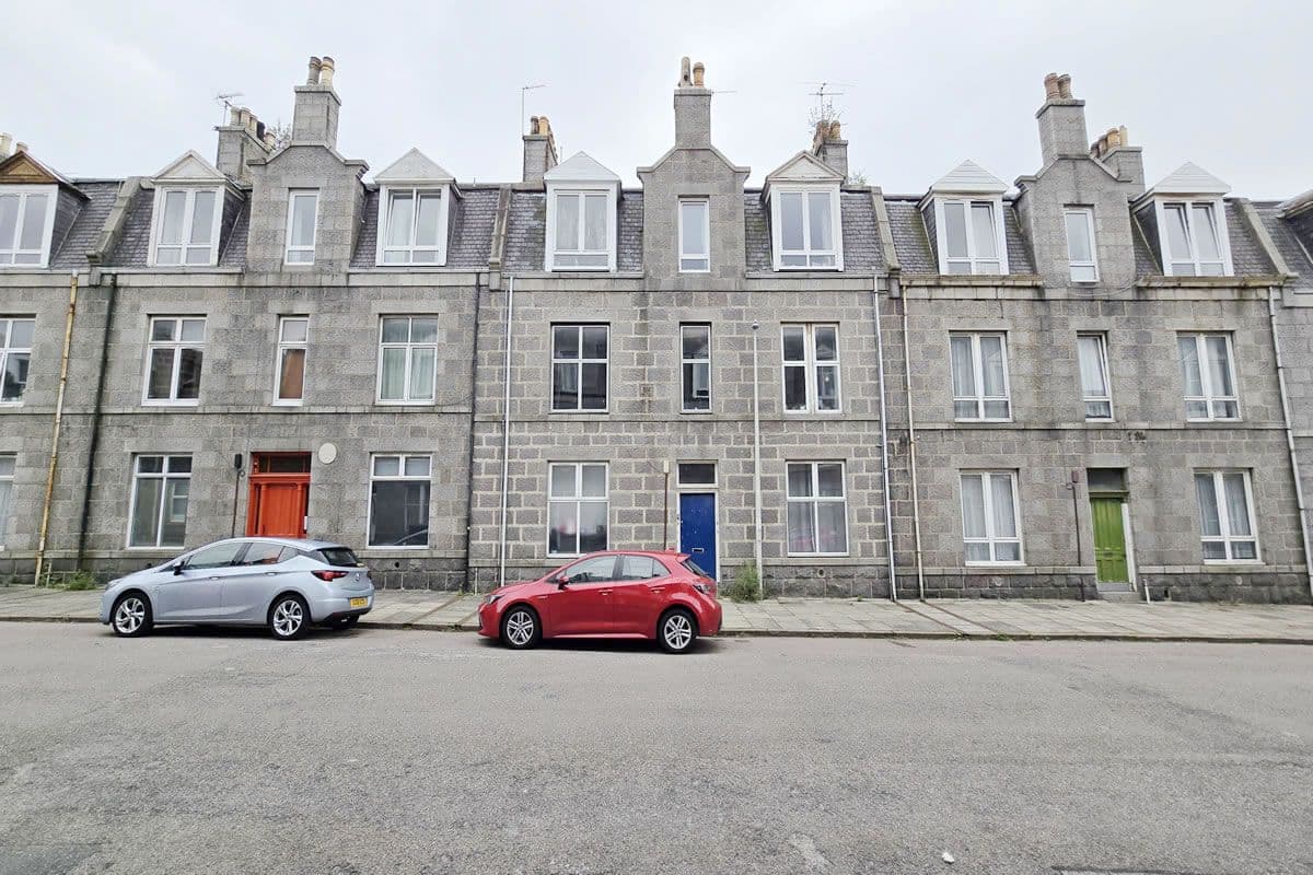 2 Bedroom Flat