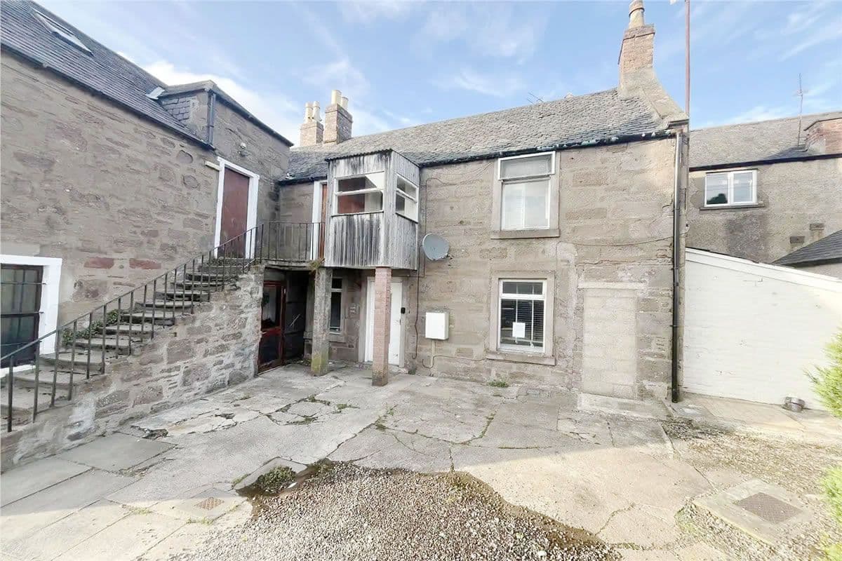 2 Bedroom Flat