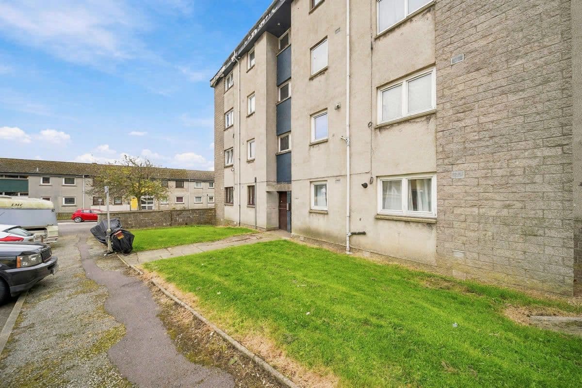 2 Bedroom Flat