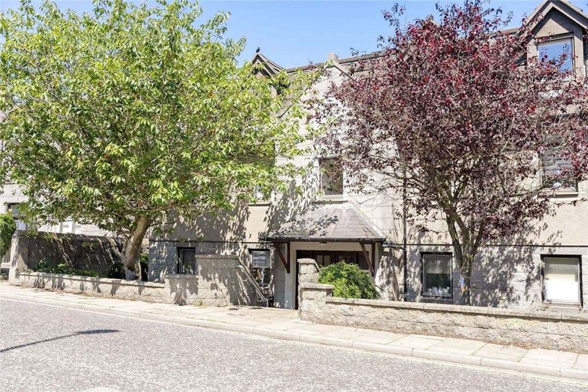 Two Bedroom Top-Floor Flat