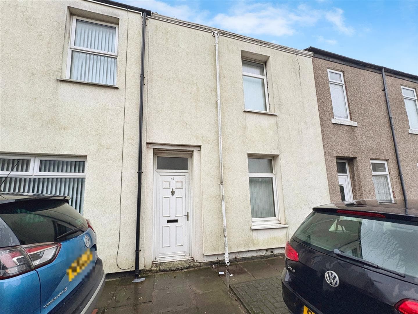 2 Bedroom House - Mid Terrace