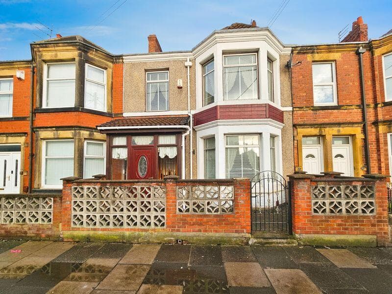 4 Bedroom House - Terraced