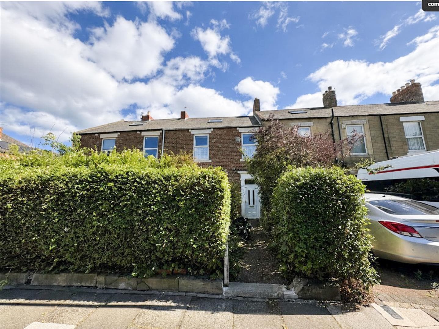 3 Bedroom House - Mid Terrace