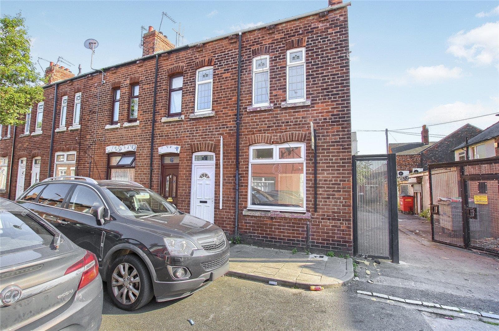 3 Bedroom House - End Terrace