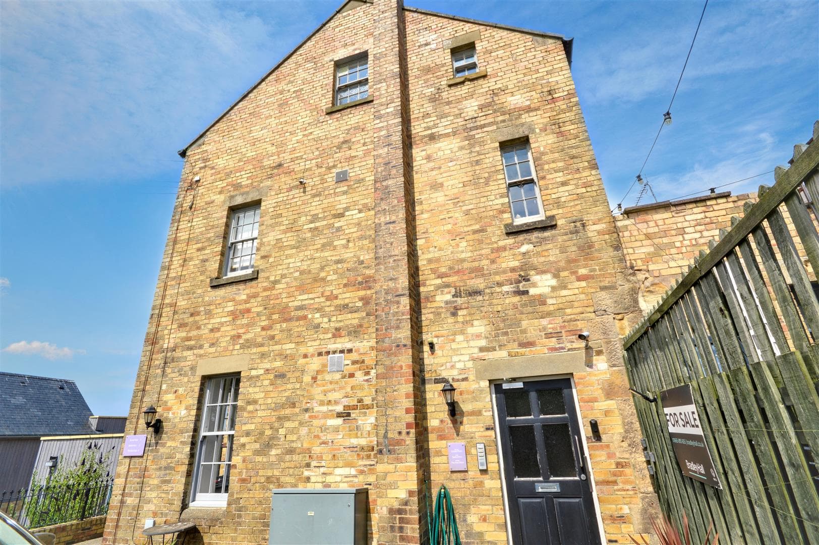 2 Bedroom Flat