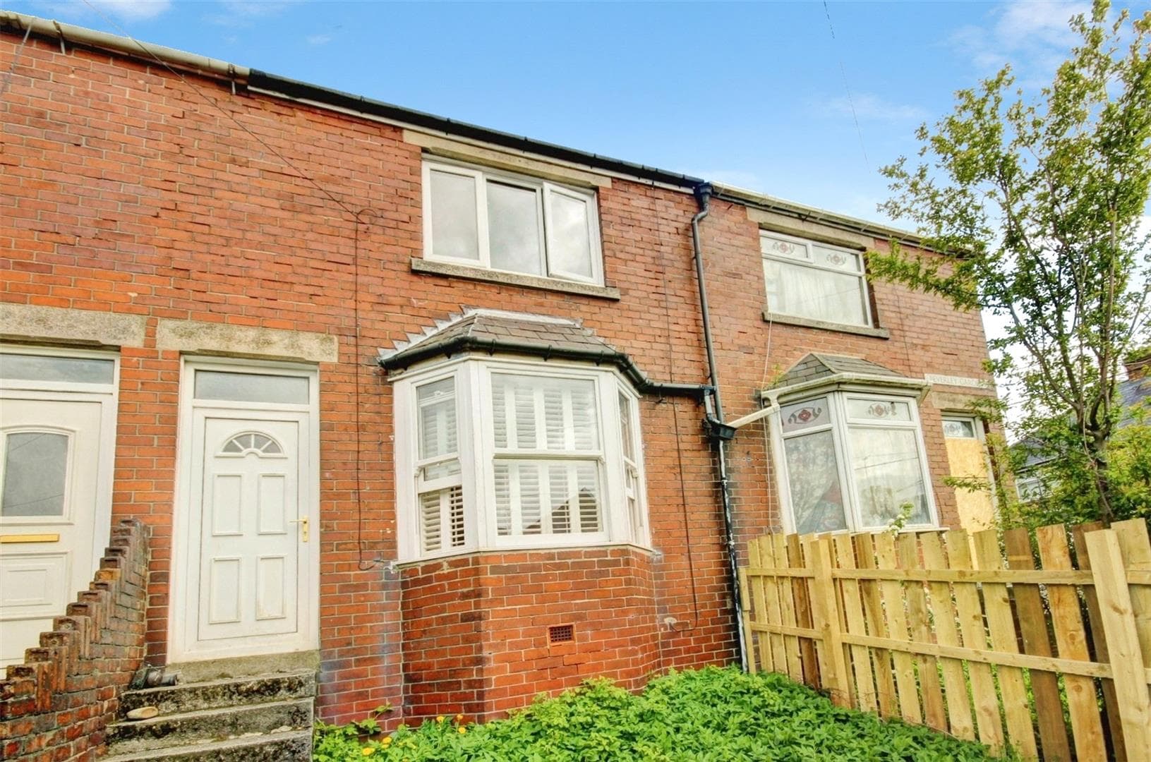 2 Bedroom House - Mid Terrace