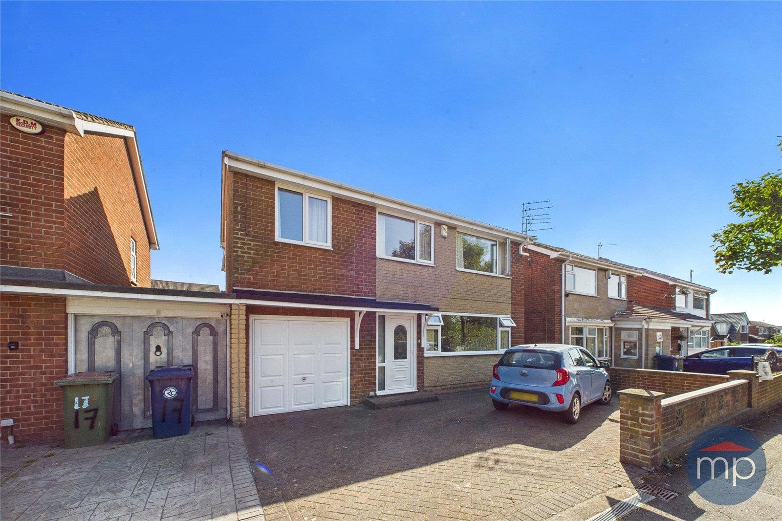 5 Bedroom House - Link Detached