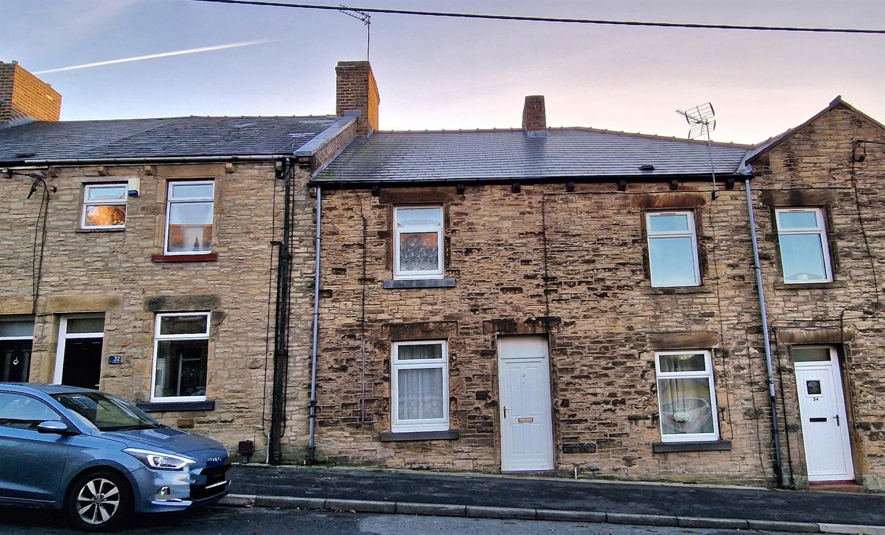 2 Bedroom House - Mid Terrace