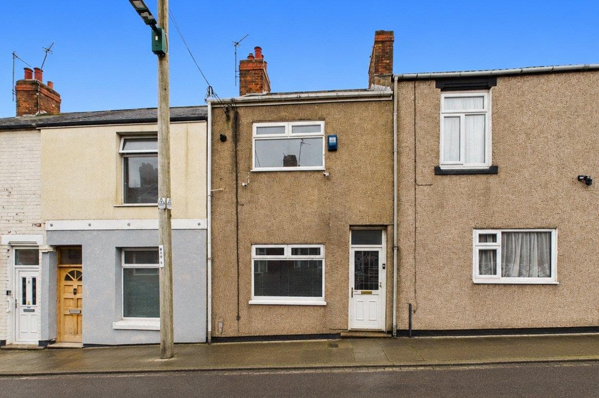 2 Bedroom House - Mid Terrace