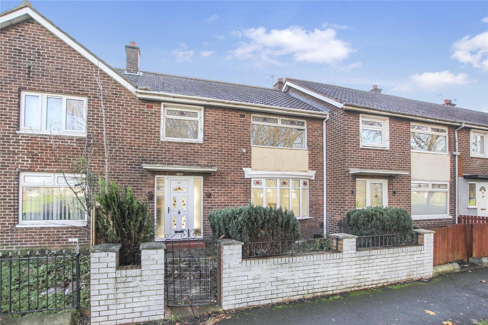 3 Bedroom House - Mid Terrace