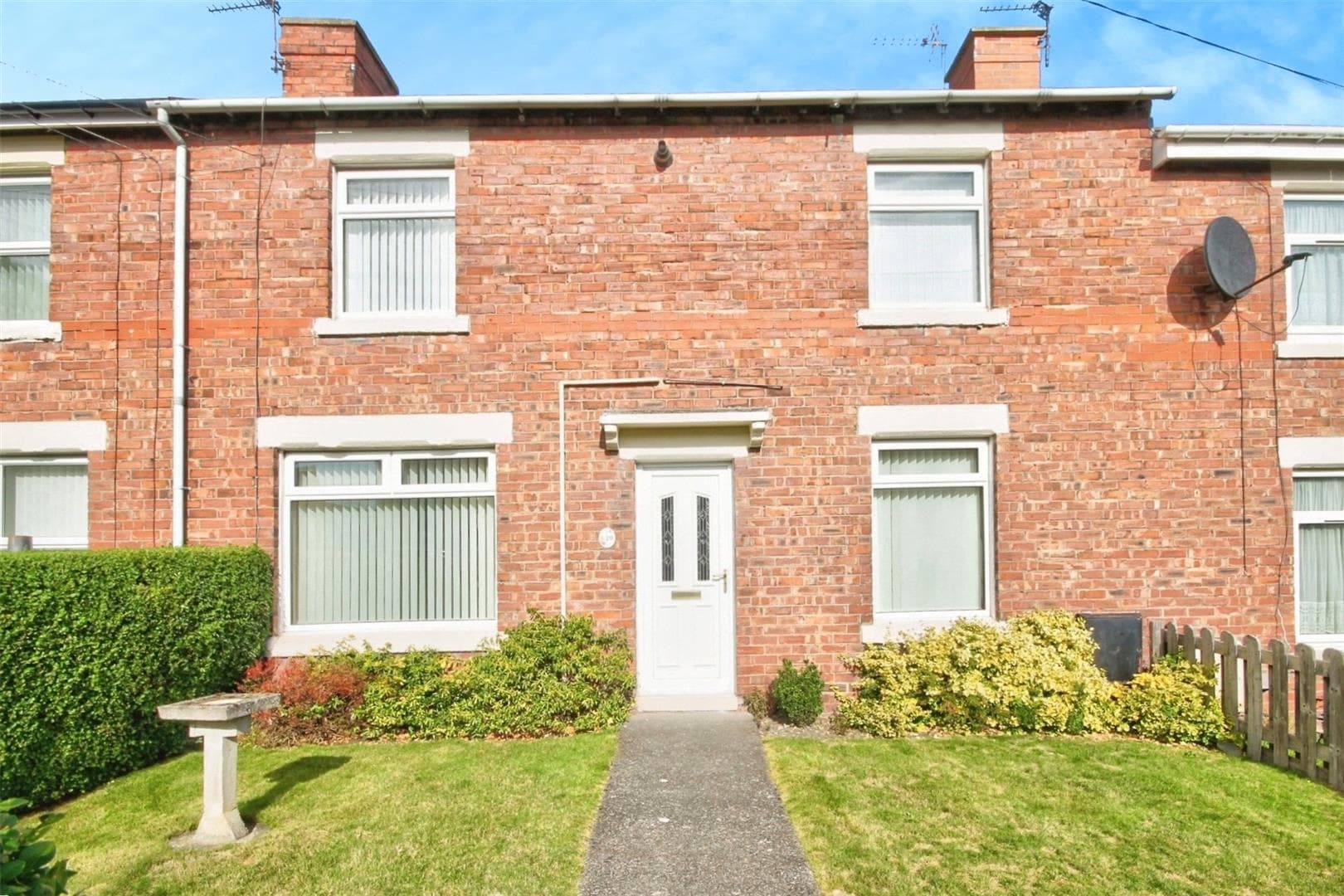 2 Bedroom House - Mid Terrace