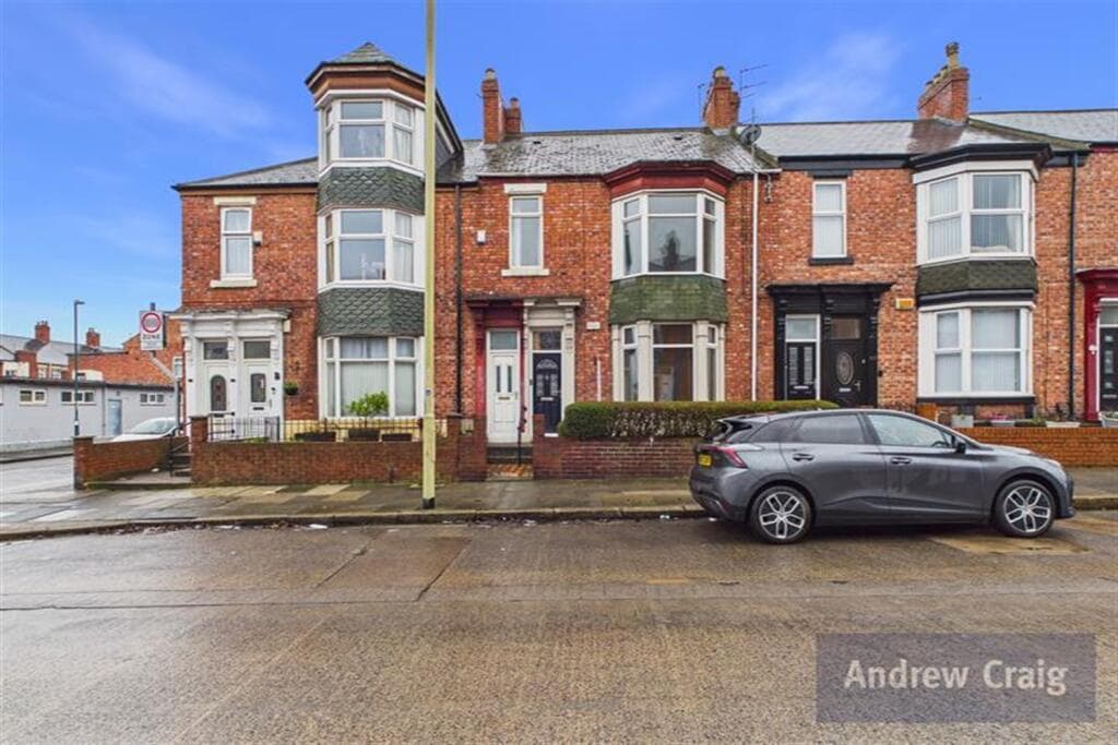 3 Bedroom Flat - Purpose Built