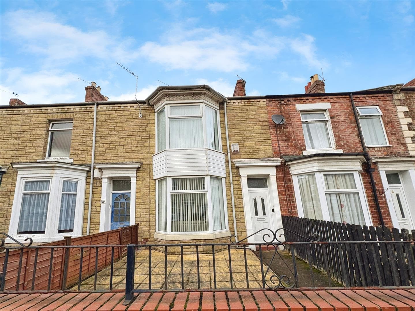 2 Bedroom House - Mid Terrace