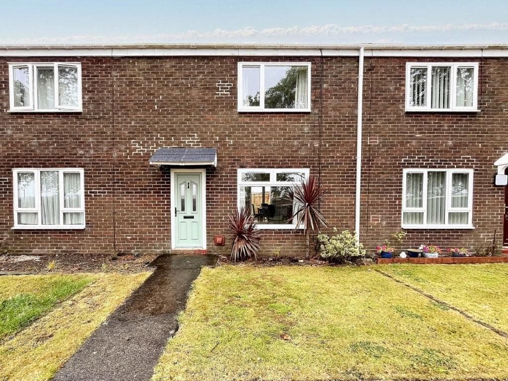 2 Bedroom House - Mid Terrace