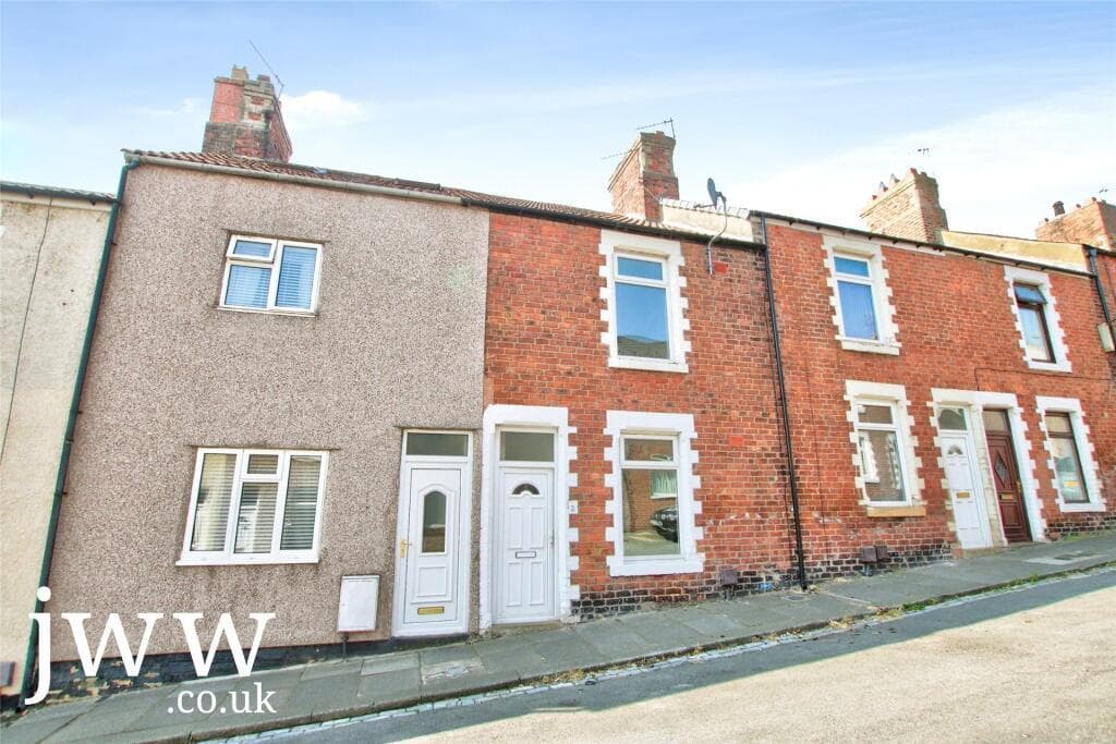 3 Bedroom House - Mid Terrace