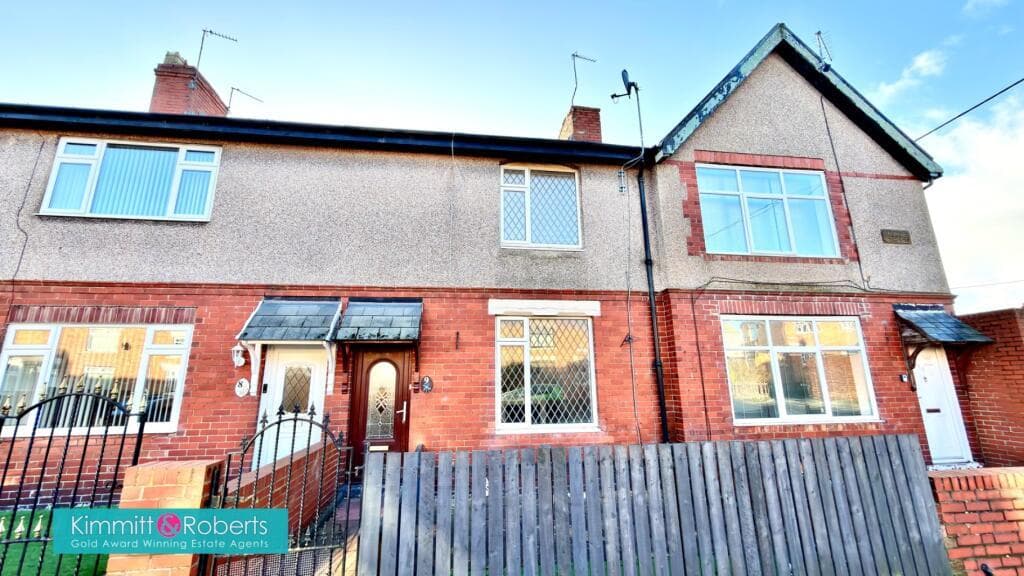 2 Bedroom House - Mid Terrace